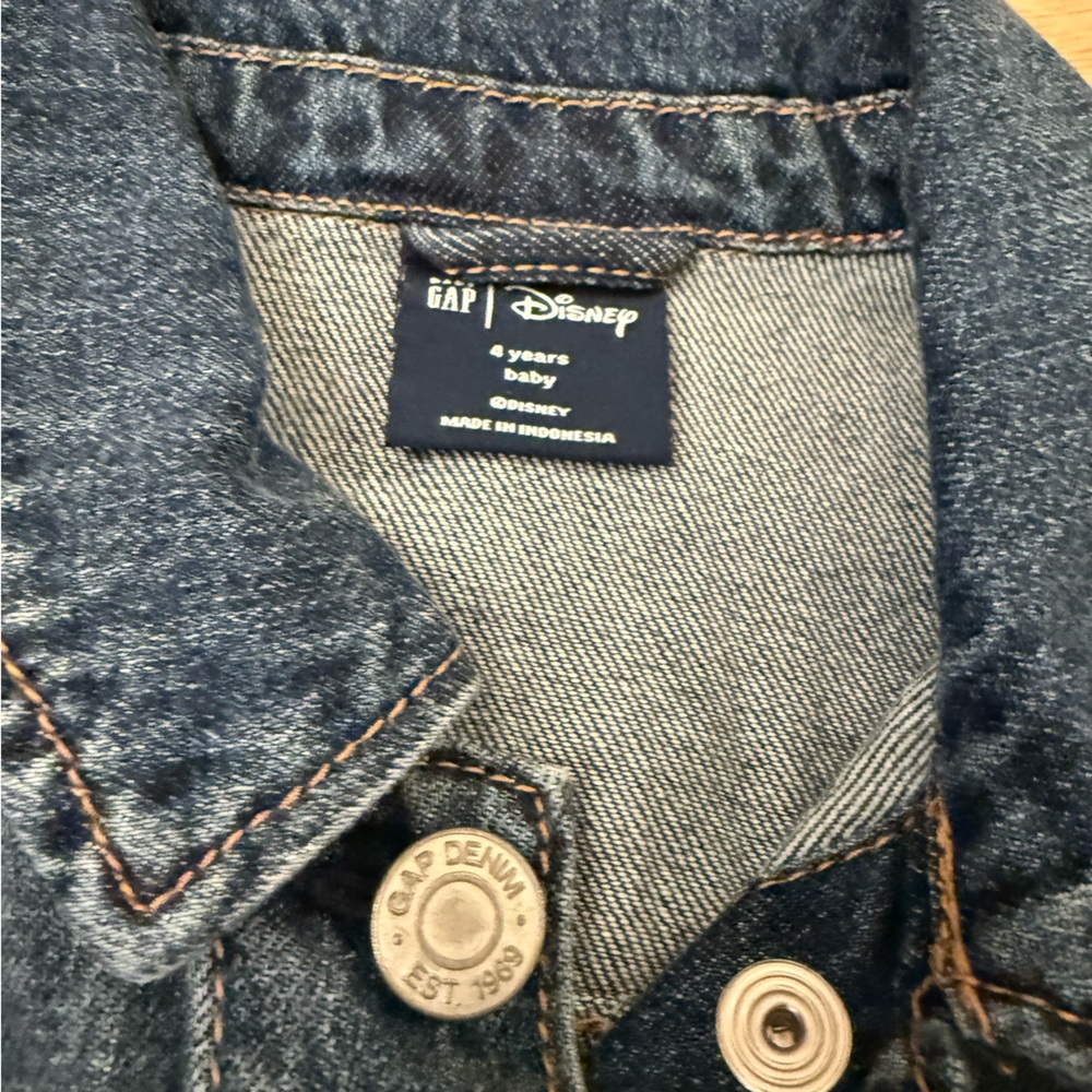 GAP Kids Blue Denim Jacket with Minnie Mouse on back 4T - Picture 2 of 3